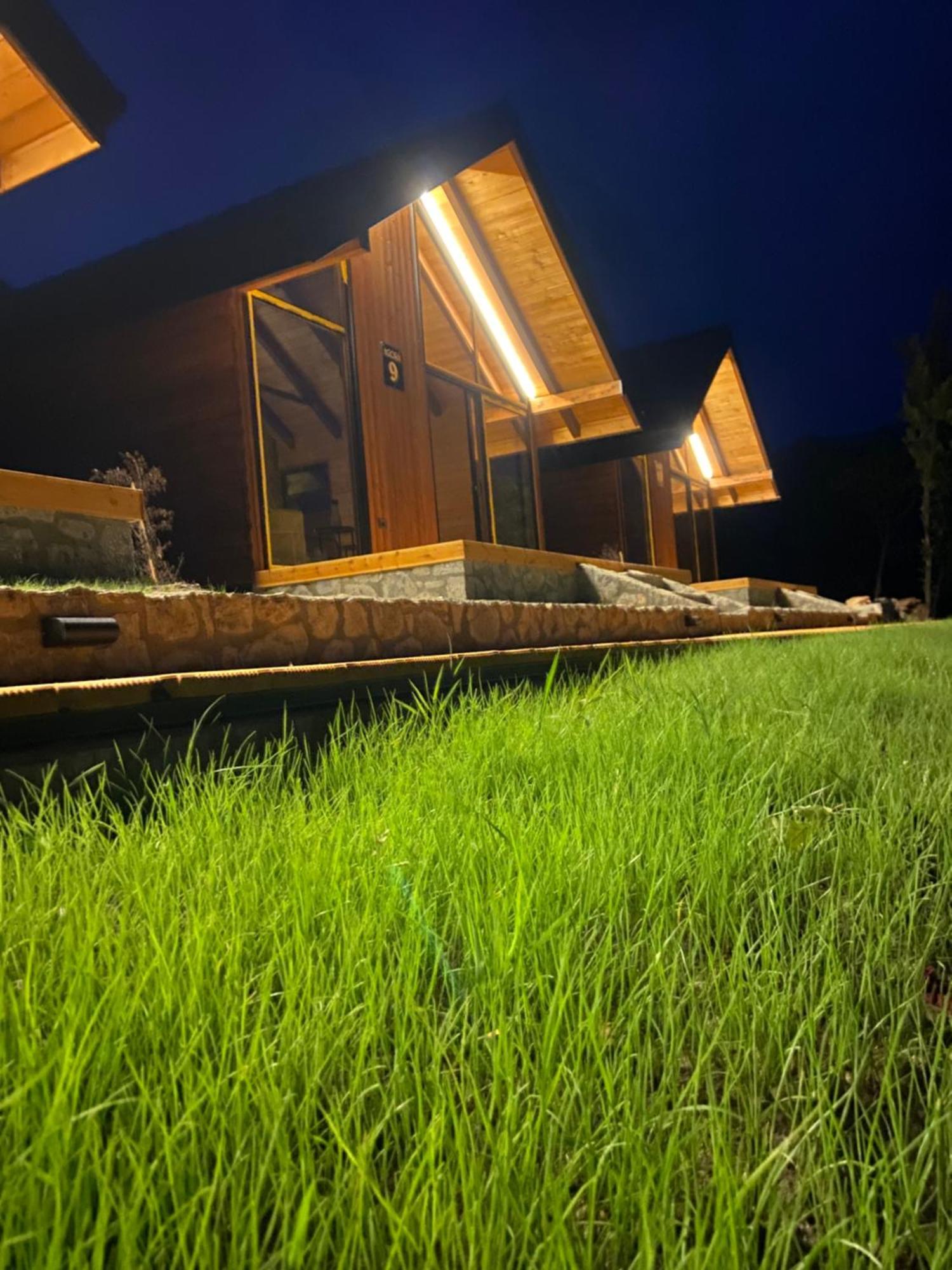 Agora Farmhouse Koman Экстерьер фото